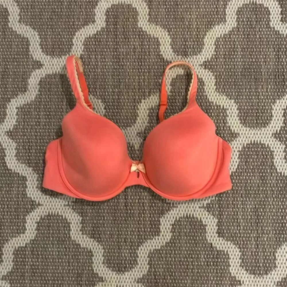 Victoria Secret Lined Perfect Coverage bra size 38D